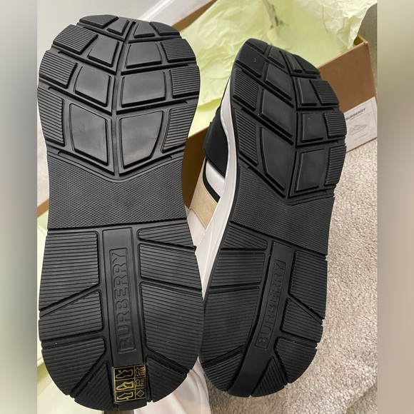 Burberry Ramsey at hibernating sneaker brand new never worn men’s size 11 (45) - Picture 14 of 15